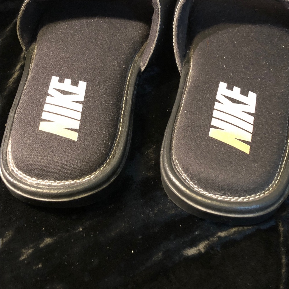 Nike Vintage Comfort Slides 2 Mens 12. Never Worn. - Picture 4 of 7